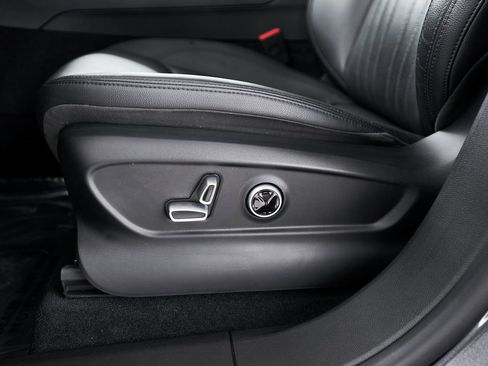 Used 2023 Maserati Grecale GT image 25