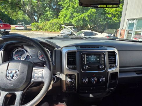 Used 2019 RAM 1500 Classic SLT AWD/4WD image 13