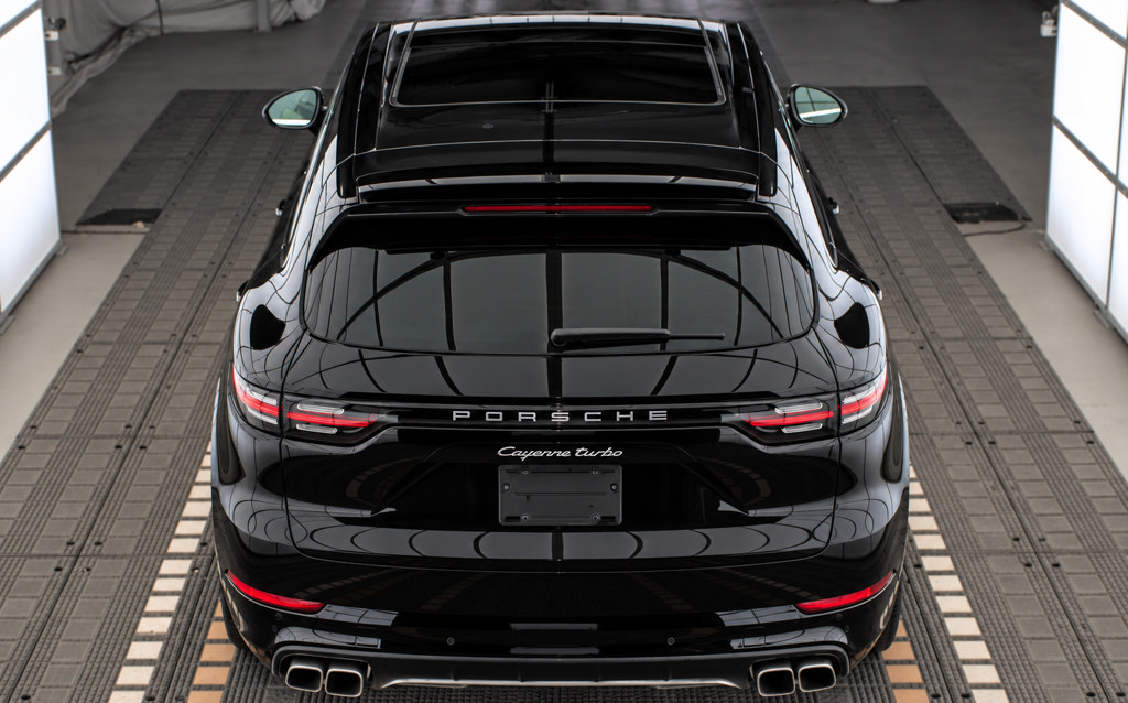 Used 2019 Porsche Cayenne Turbo AWD/4WD image 5