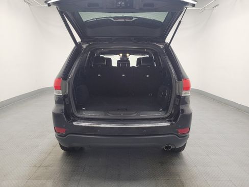 Used 2018 Jeep Grand Cherokee Limited image 30