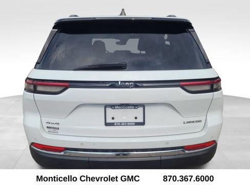 Used 2023 Jeep Grand Cherokee Laredo w/ Luxury Tech Group I AWD/4WD image 6