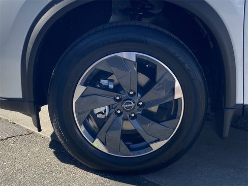 New 2026 Nissan Rogue SV w/ SV Premium Package image 7