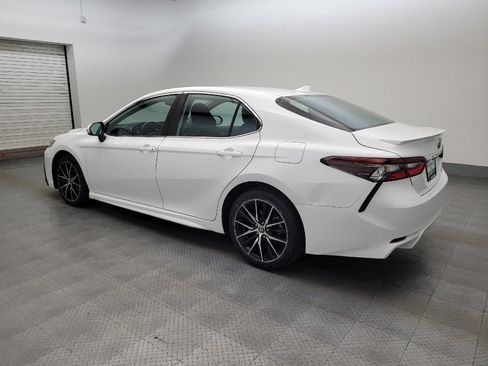 Used 2023 Toyota Camry SE FWD image 3