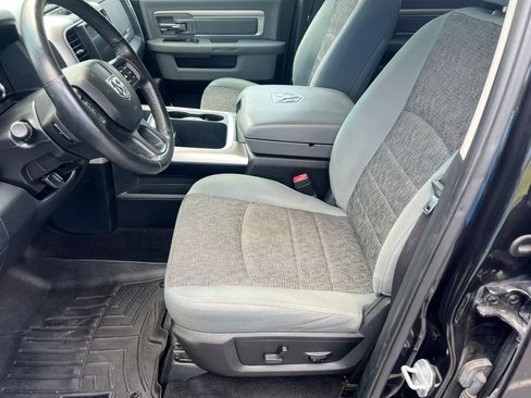 Used 2017 RAM 1500 Big Horn AWD/4WD image 9