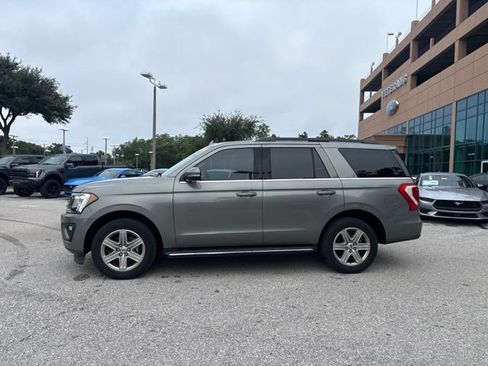Used 2019 Ford Expedition XLT w/ Equipment Group 202A RWD image 2