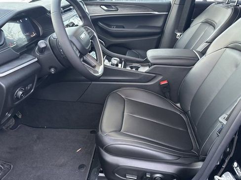 New 2026 Jeep Grand Cherokee Limited image 9