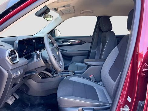 Used 2024 Chevrolet TrailBlazer LT image 19