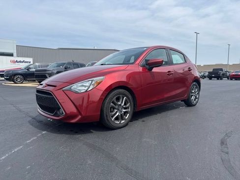 Used 2020 Toyota Yaris LE FWD image 3