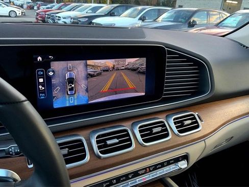 Used 2025 Mercedes-Benz GLE 350 4MATIC image 23