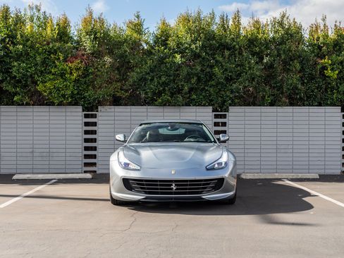 Used 2018 Ferrari GTC4Lusso T RWD image 13