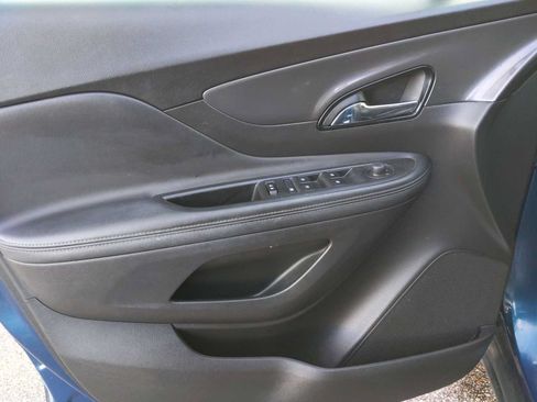 Used 2020 Buick Encore Preferred FWD image 17
