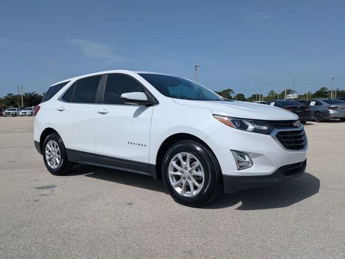 Used 2021 Chevrolet Equinox LT FWD image 2