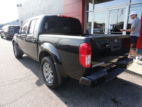 Used 2020 Nissan Frontier SV AWD/4WD image 6