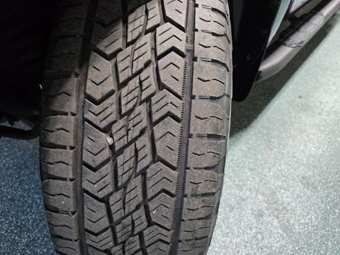 Used 2014 Toyota Tundra SR5 w/ SR5 Upgrade Package image 13