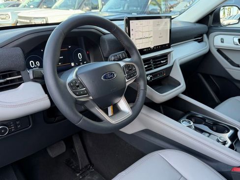 New 2026 Ford Explorer Active w/ Active Comfort Package RWD image 23