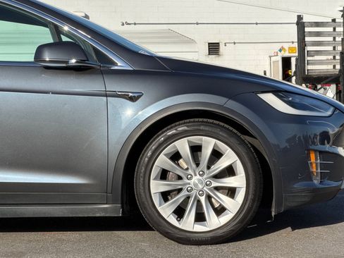 Used 2017 Tesla Model X 100D image 34