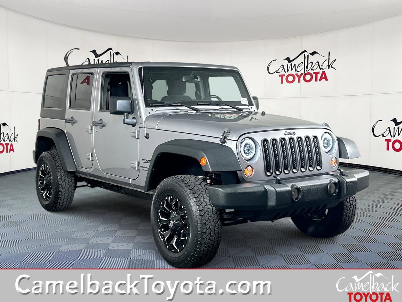 Used 2018 Jeep Wrangler Unlimited Sport S AWD/4WD image 1