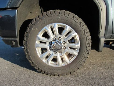 Used 2020 GMC Sierra 2500 Denali w/ Denali Ultimate Package image 8