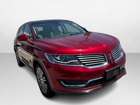 Used 2018 Lincoln MKX Reserve w/ Lincoln MKX Climate Package AWD/4WD image 3