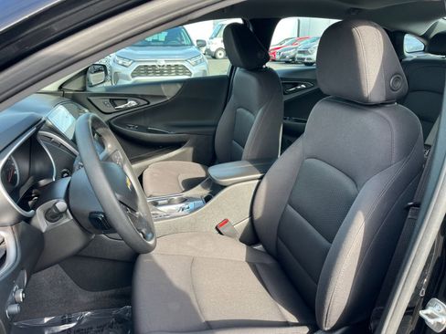 Used 2024 Chevrolet Malibu LT image 36