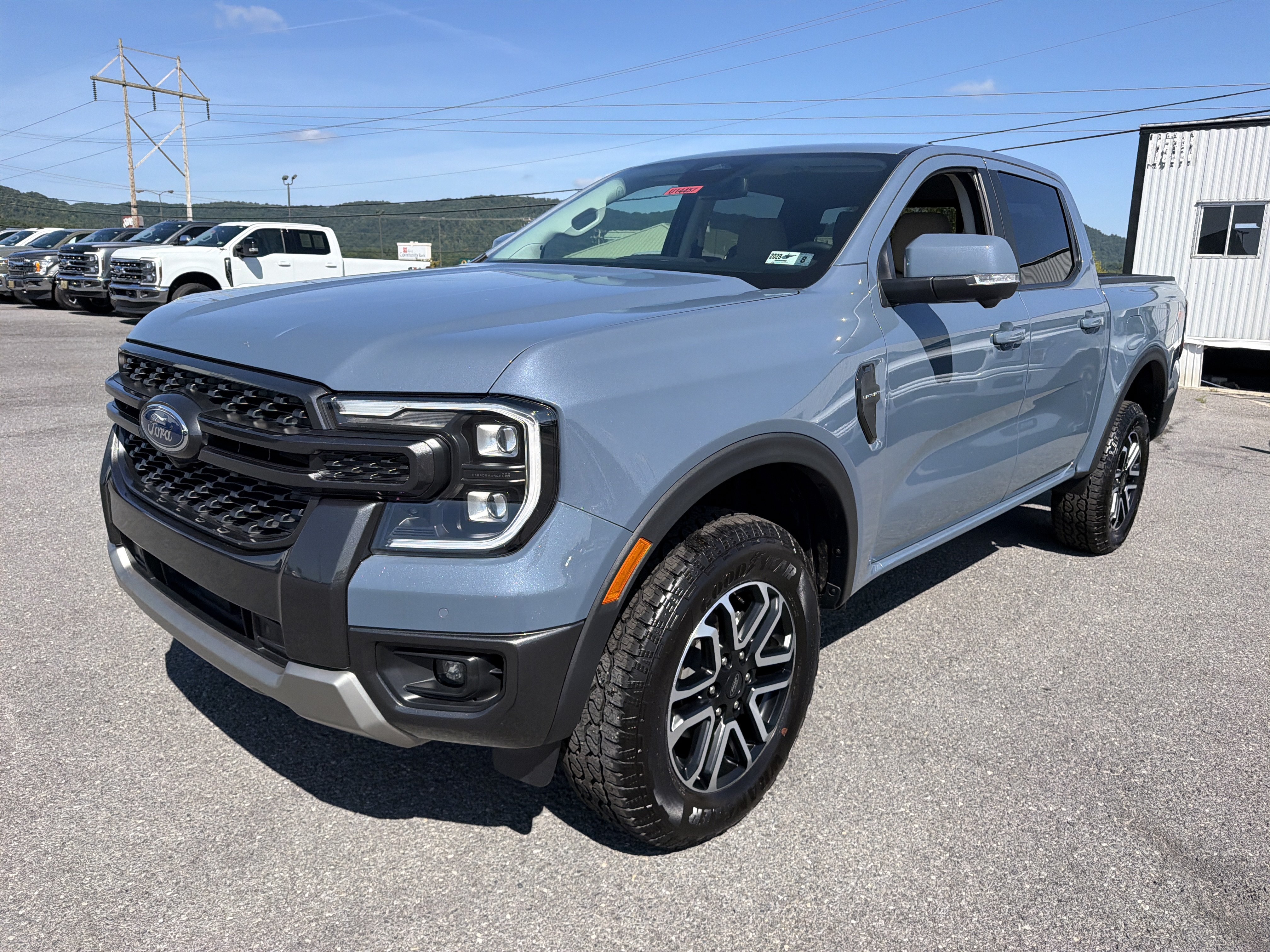 Used 2025 Ford Ranger Lariat w/ FX4 Off-Road Package AWD/4WD image 11