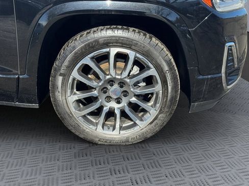 Used 2022 GMC Acadia Denali w/ Denali Ultimate Package image 31