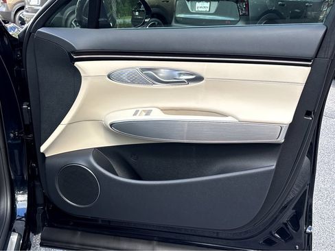 New 2026 Genesis GV70 2.5T Select AWD/4WD image 19