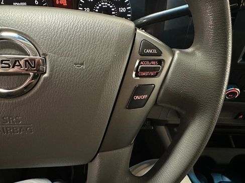 Used 2014 Nissan NV 2500 SV image 28