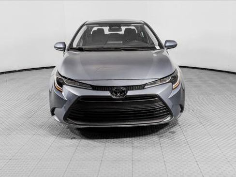 Used 2025 Toyota Corolla LE image 12