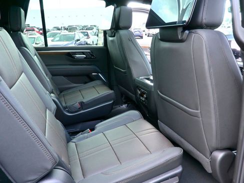 New 2025 Chevrolet Tahoe High Country image 32