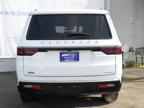 Used 2023 Jeep Wagoneer L Series II image 6