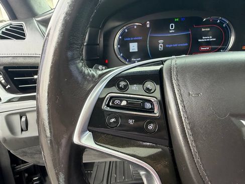 Used 2018 Cadillac Escalade ESV Platinum AWD/4WD image 33