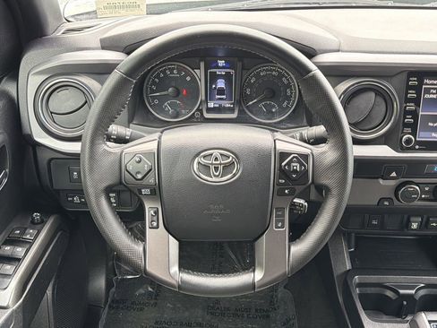 Used 2023 Toyota Tacoma TRD Off-Road image 7