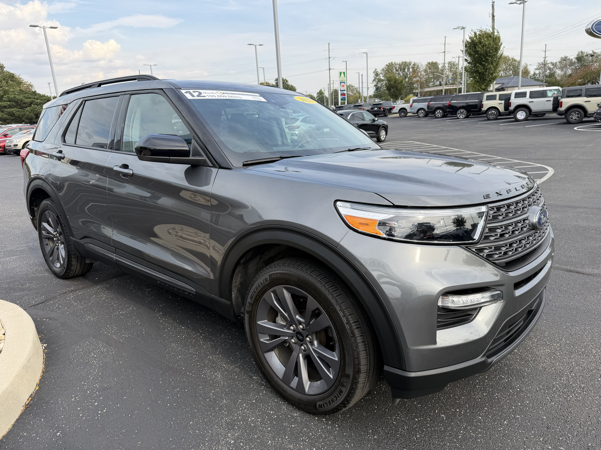Used 2023 Ford Explorer XLT w/ Equipment Group 202A AWD/4WD image 4