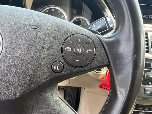 Used 2010 Mercedes-Benz E 350 4MATIC Sedan image 15