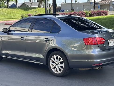 Used 2013 Volkswagen Jetta SE image 4