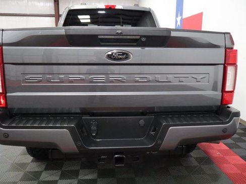 Used 2022 Ford F250 Lariat w/ Lariat Ultimate Package AWD/4WD image 12