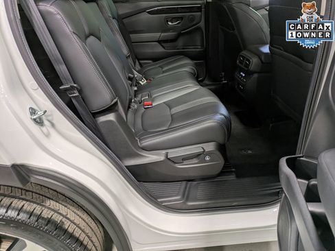 Used 2024 Honda Pilot Touring image 25