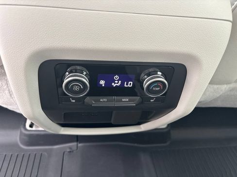 Certified 2025 Buick Enclave Avenir w/ Trailering Package, 5000 lbs. AWD/4WD image 13