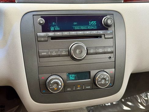 Used 2007 Buick Lucerne CXL w/ Luxury Package FWD image 28