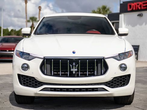 Used 2020 Maserati Levante S AWD/4WD image 4