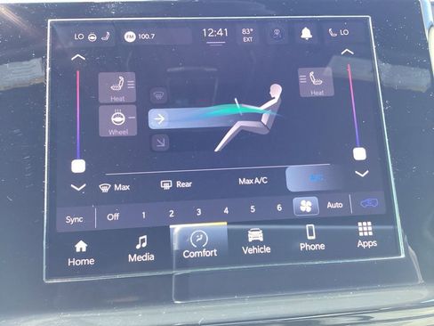 Used 2024 Jeep Grand Cherokee Altitude image 20