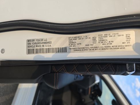 Used 2024 Jeep Grand Cherokee Summit image 36