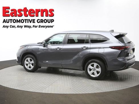 Used 2024 Toyota Highlander LE image 63