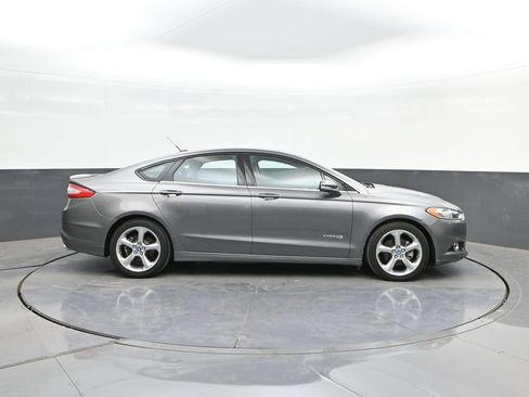 Used 2013 Ford Fusion SE FWD image 22