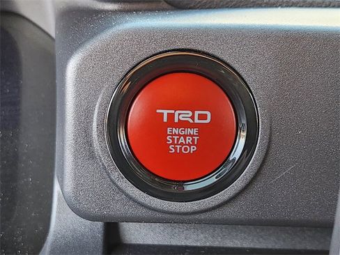 Used 2025 Toyota 4Runner TRD Off-Road image 15