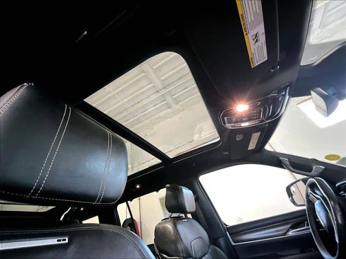 Used 2022 Jeep Grand Wagoneer Series I image 23