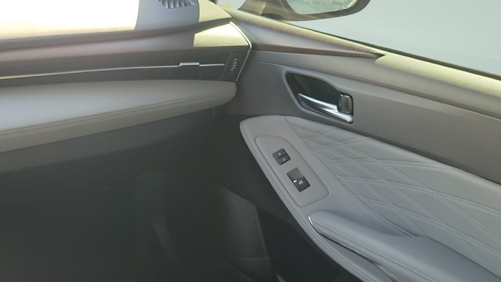 Used 2022 Toyota Avalon Limited w/ Advanced Safety Package FWD image 12