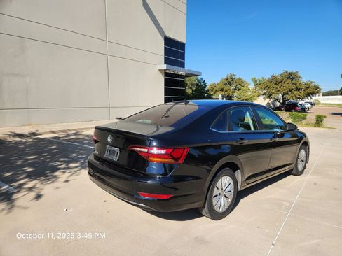 Used 2019 Volkswagen Jetta S image 40