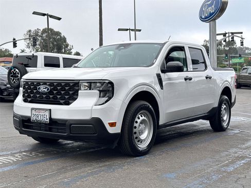 Used 2025 Ford Maverick XL image 4